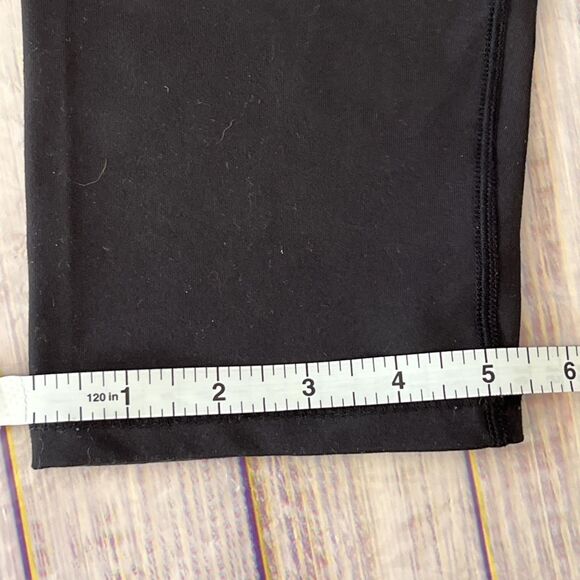 Lululemon Women's Black Hi Waisted Cropped Leggings No Tags. See Dimensions - Picture 8 of 8
